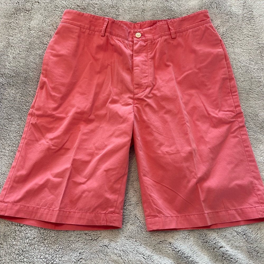 Men’s Vineyard Vines Chino Shorts, size 33